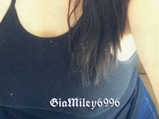 GiaMiley6996