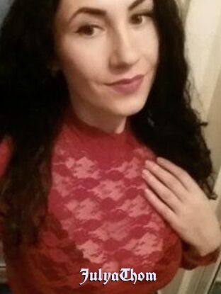 JulyaThom