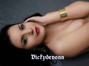 Vickydevonn